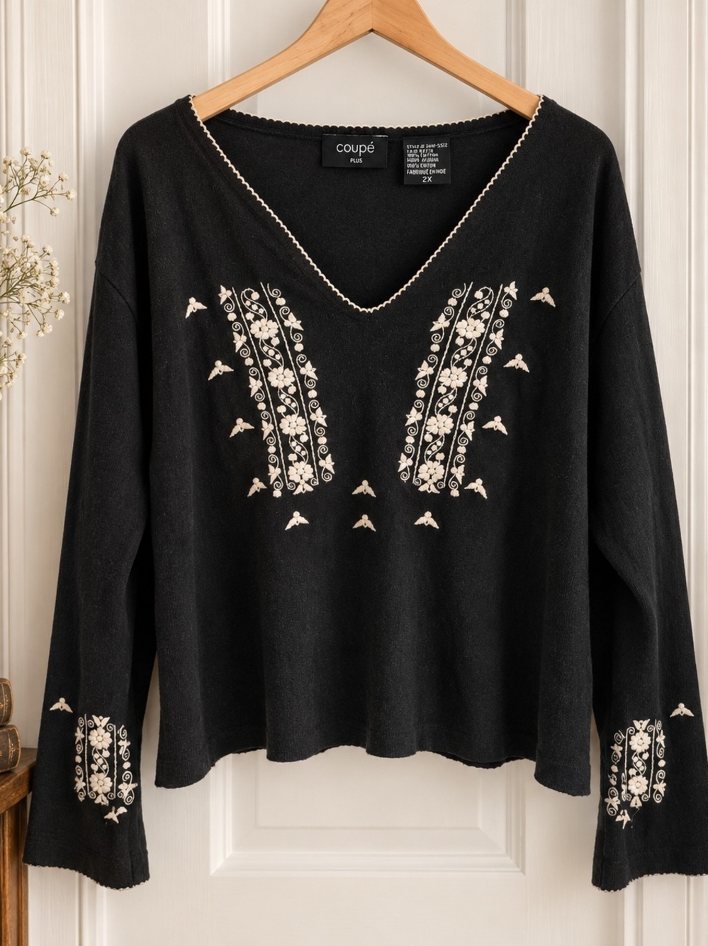 Coupé Plus 2X Black Embroidered Cotton V-Neck Boho Bell Sleeve Top
